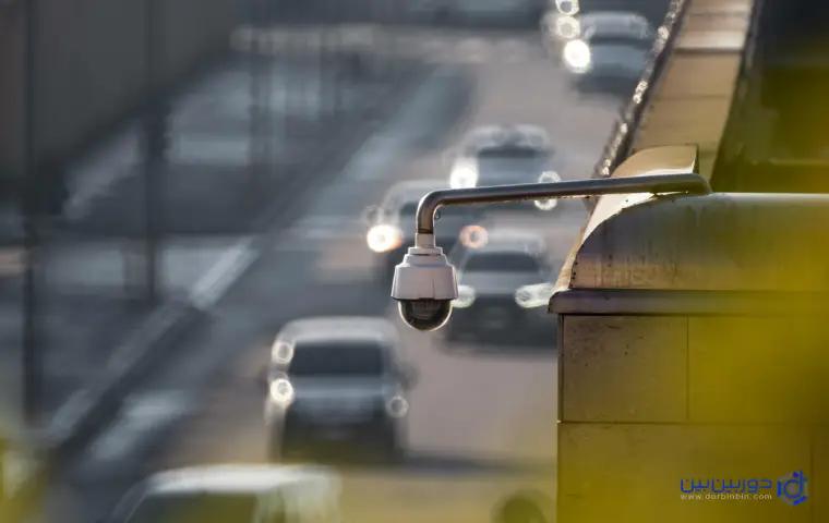 دوربین مداربسته در خیابان
